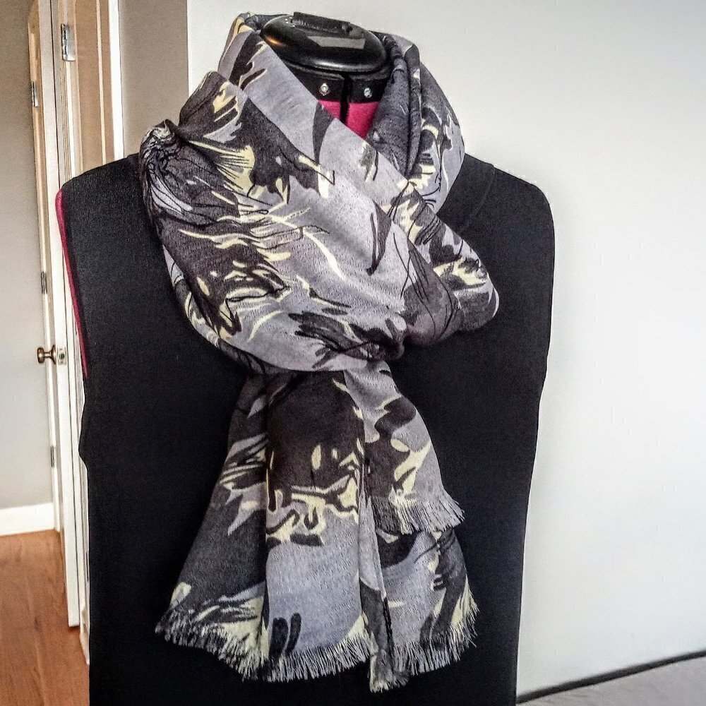 Grey Print Woven Fringed Oblong Scarf Wrap